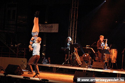gal/2005/20051030_szeretlek_szinhaz/06.jpg