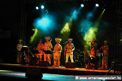 gal/2005/20051030_szeretlek_szinhaz/07.jpg