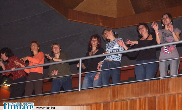 gal/2008/20081121_petofi_mozi/05.jpg