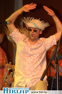 gal/2008/20081121_petofi_mozi/15.jpg