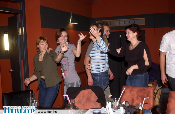 gal/2008/20081121_petofi_mozi/49.jpg