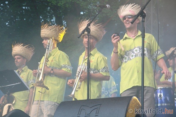 gal/2012/20120608_mosonmagyarovar_friss_fesztival/12.jpg