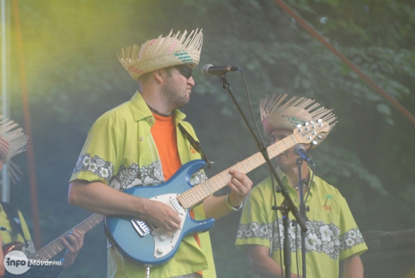 gal/2012/20120608_mosonmagyarovar_friss_fesztival/26.jpg