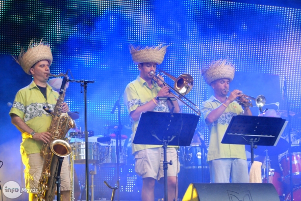 gal/2012/20120608_mosonmagyarovar_friss_fesztival/27.jpg