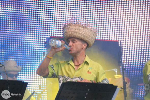 gal/2012/20120608_mosonmagyarovar_friss_fesztival/28.jpg